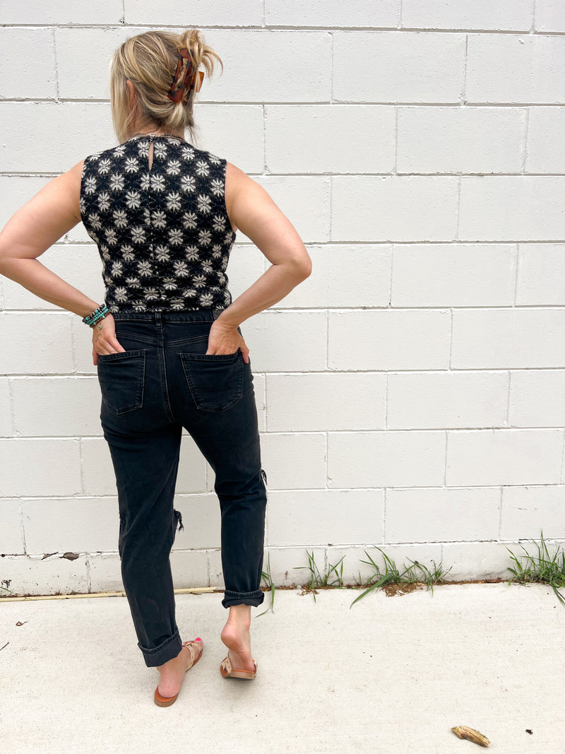 Black and White Daisy Knit Tank Top