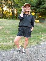 Elastic Waist Houndstooth Shorts