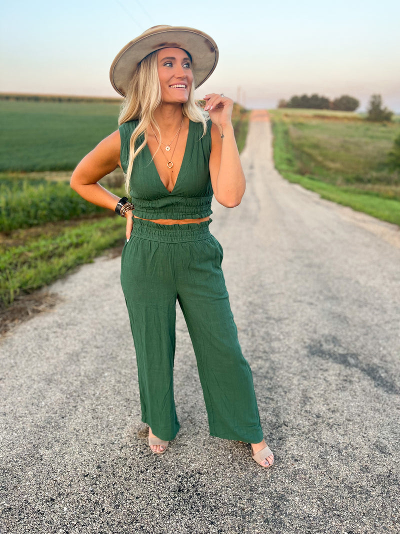 cropped sleeveless deep v-neck top with ruched elastic waistband in hunter green