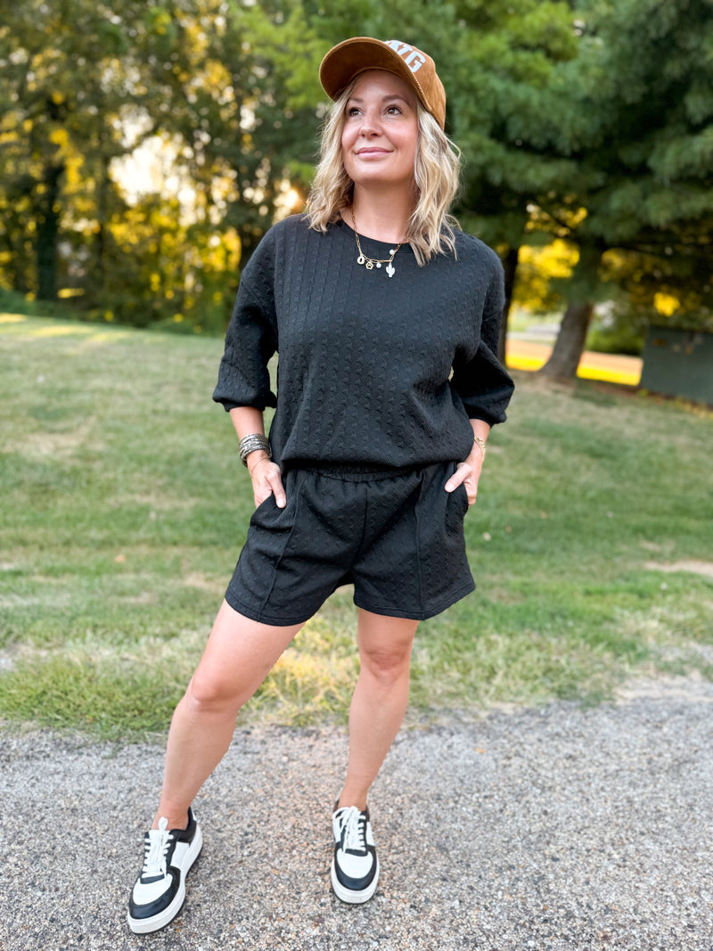 Elastic Waist Houndstooth Shorts