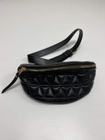 black quilted fanny pack 