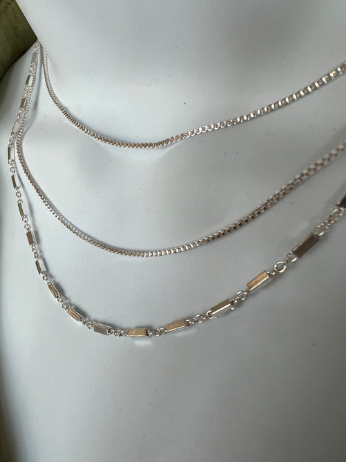 Dainty Boxy Chain Layered Necklace Set