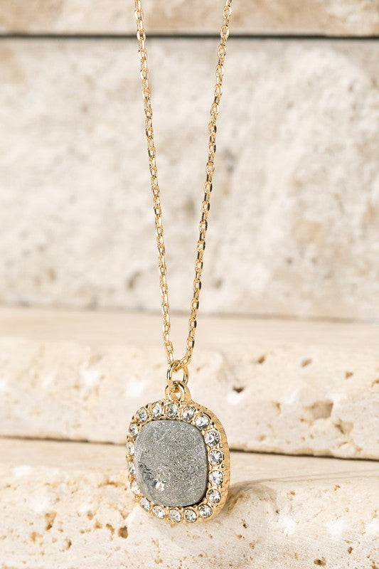 Cracked Glass Stone Necklace