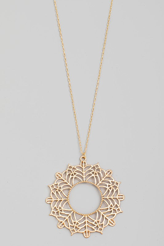 Circle Snowflake Pendant Necklace