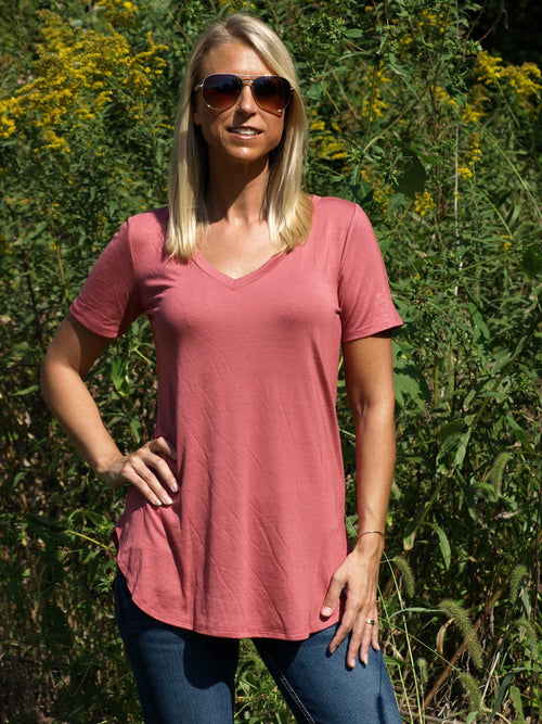 curvy comfy v-neck tee mauve