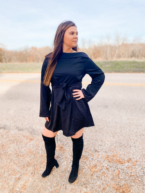 long sleeve black straight neck dress with self tie