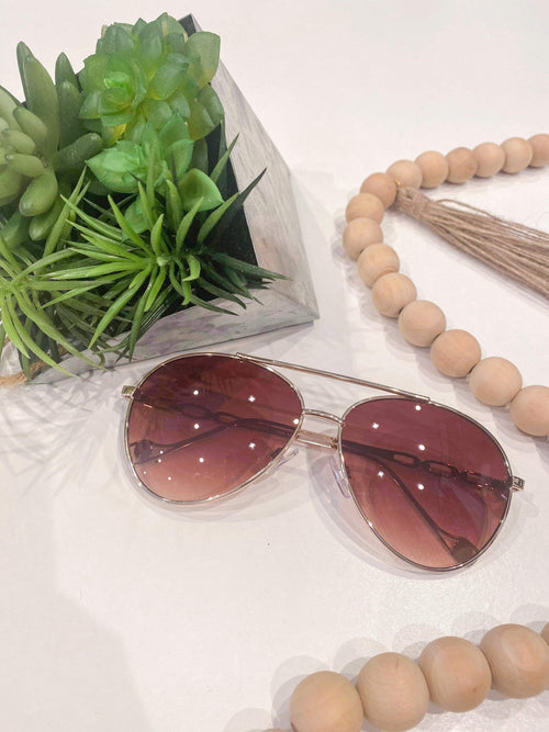 gold rim aviator sunglasses